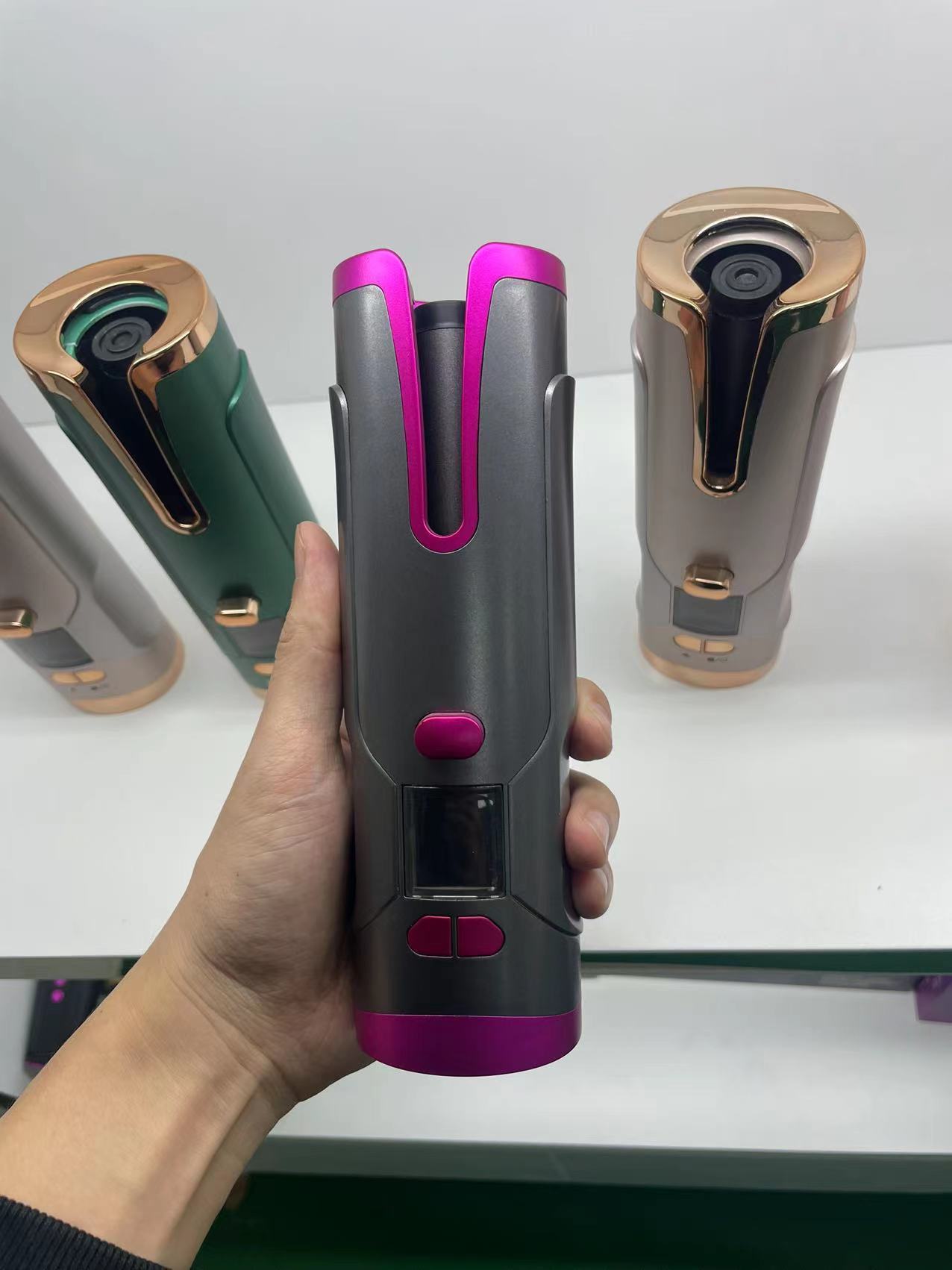 Rizador de pelo automático recargable para mujer, portátil, con pantalla LCD, de cerámica, giratorio y rizado